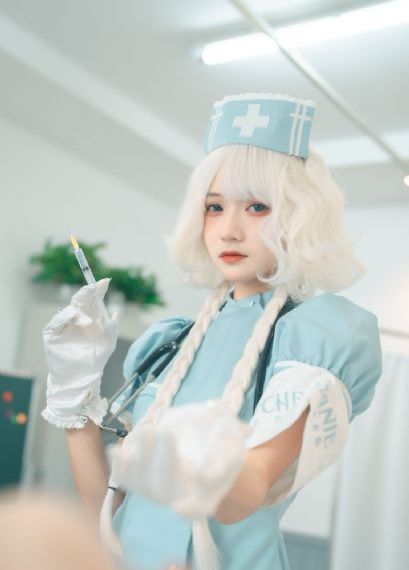 我揉着老师的白嫩大乳视频_剧情片视频大全
